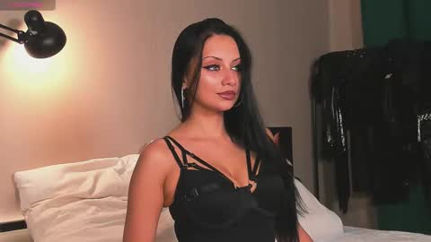 Snapshot of misslecter chatting on September 2025 09:27:02 PM Goddess Margot online show from September 2025 09:27:02 PM