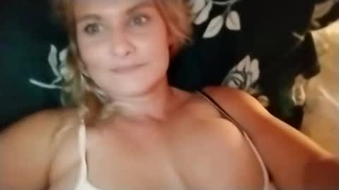 Snapshot of misslicks chatting on October 2025 06:45:01 AM Misslicks online show from October 2025 06:45:01 AM