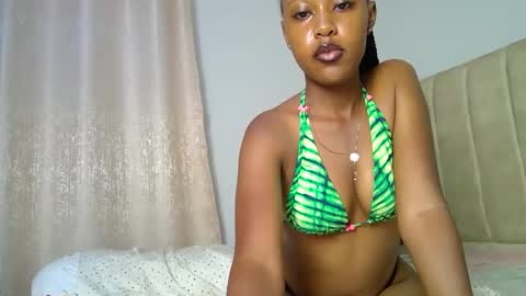 lunah online show from March 2026 11:44:02 PM