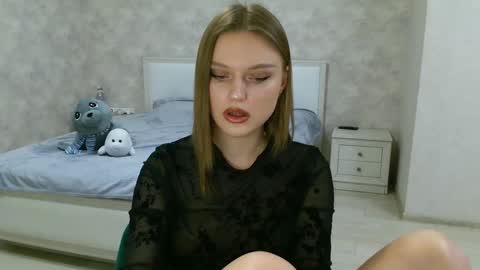 Snapshot of missmariat chatting on January 2025 03:36:02 PM OneGoddess online show from January 2025 03:36:02 PM