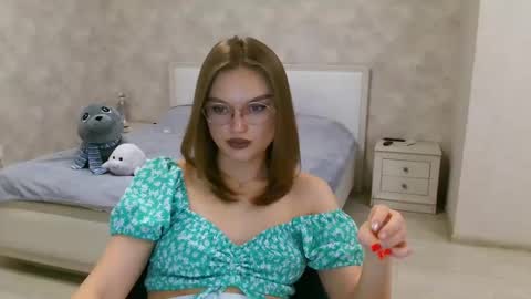 Snapshot of missmariat chatting on January 2025 09:28:01 PM OneGoddess online show from January 2025 09:28:01 PM