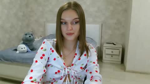Snapshot of missmariat chatting on January 2025 05:59:02 PM OneGoddess online show from January 2025 05:59:02 PM