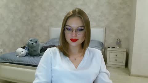 Snapshot of missmariat chatting on January 2025 10:01:01 PM OneGoddess online show from January 2025 10:01:01 PM