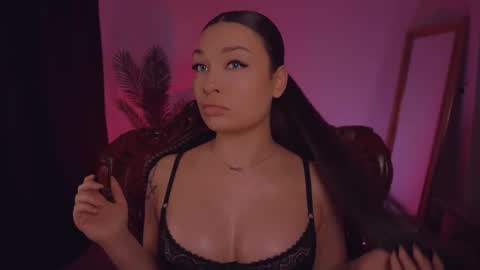 LUXXANDRA online show from February 2025 05:45:01 AM