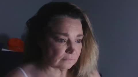 Snapshot of missmessyglaze chatting on November 2025 07:52:01 AM missmessyglaze online show from November 2025 07:52:01 AM