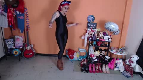 Miss Mia online show from January 2025 01:07:01 PM