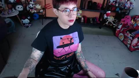 Snapshot of missmia2 chatting on May 2026 01:53:01 PM Miss Mia online show from May 2026 01:53:01 PM