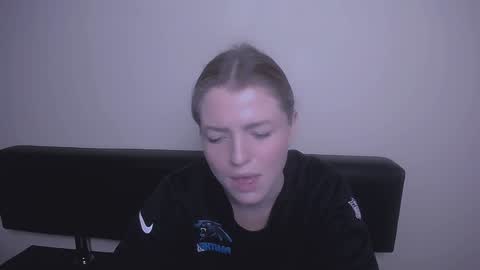 Snapshot of missoliviaa_ chatting on December 2024 05:55:02 PM Olivia online show from December 2024 05:55:02 PM