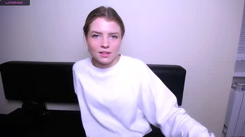 Snapshot of missoliviaa_ chatting on December 2024 10:13:01 AM Olivia online show from December 2024 10:13:01 AM