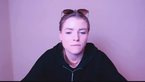 Snapshot of missoliviaa_ chatting on February 2025 02:26:02 PM Olivia online show from February 2025 02:26:02 PM