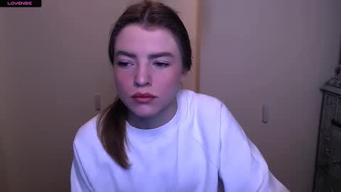 Snapshot of missoliviaa_ chatting on February 2025 08:17:01 AM Olivia online show from February 2025 08:17:01 AM