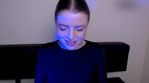 Olivia online show from December 2025 07:15:02 AM