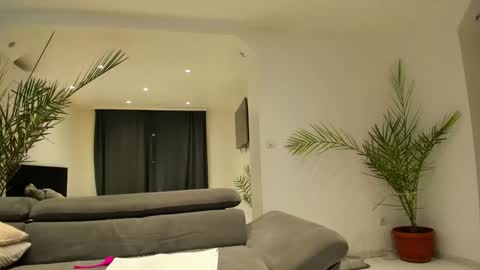 Jennifer  Johnny online show from February 2025 02:14:02 PM