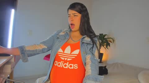 misspaulag online show from February 2025 11:50:01 PM