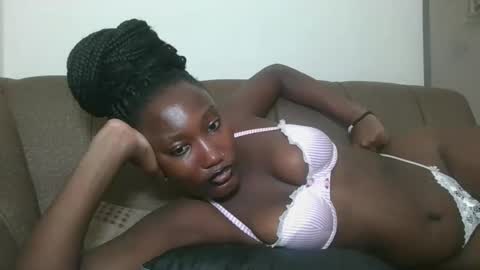 pretty gal online show from October 2025 10:52:02 AM