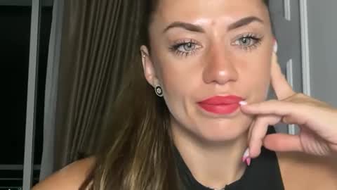 Snapshot of missroriann chatting on May 2026 04:23:02 PM missroriann online show from May 2026 04:23:02 PM