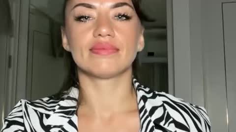 Snapshot of missroriann chatting on May 2026 04:58:02 PM missroriann online show from May 2026 04:58:02 PM