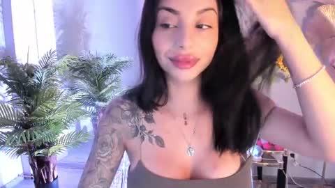 Snapshot of misssiennaa chatting on June 2026 05:32:02 AM Sienna online show from June 2026 05:32:02 AM