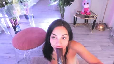 Snapshot of misssiennaa chatting on July 2026 05:43:02 AM Sienna online show from July 2026 05:43:02 AM