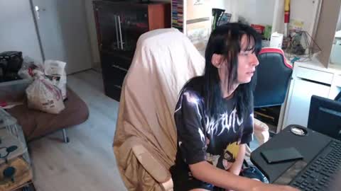 Snapshot of missthon chatting on June 2026 12:04:01 PM missthon online show from June 2026 12:04:01 PM