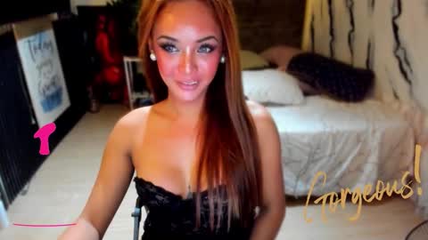 Snapshot of misswet1wild chatting on January 2026 10:33:02 PM glorious Trans online show from January 2026 10:33:02 PM