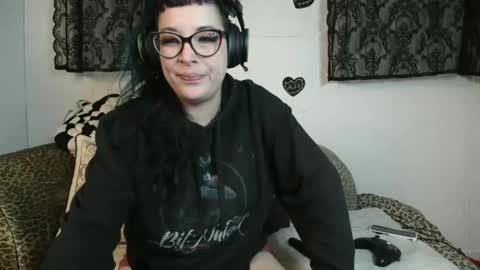 Missy Dee online show from April 2026 07:02:01 AM