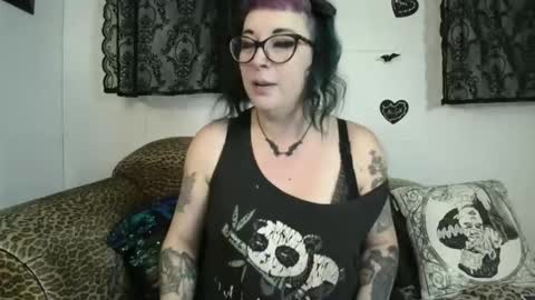 Snapshot of missy_dee chatting on May 2026 06:21:02 AM Missy Dee online show from May 2026 06:21:02 AM