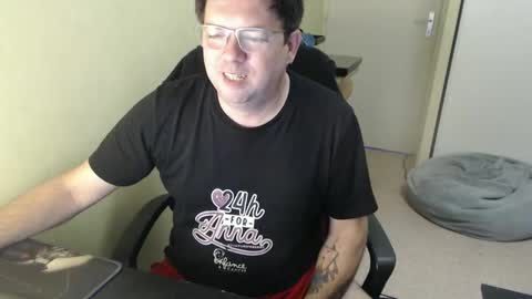 Snapshot of mistercoeur1 chatting on March 2025 08:44:01 AM mistercoeur online show from March 2025 08:44:01 AM