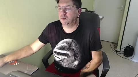 Snapshot of mistercoeur1 chatting on November 2025 08:49:01 AM mistercoeur online show from November 2025 08:49:01 AM