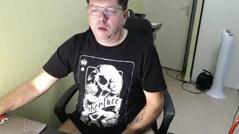 Snapshot of mistercoeur1 chatting on November 2025 08:37:01 AM mistercoeur online show from November 2025 08:37:01 AM