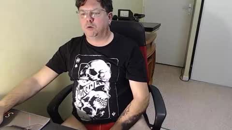 Snapshot of mistercoeur1 chatting on November 2025 05:23:01 PM mistercoeur online show from November 2025 05:23:01 PM