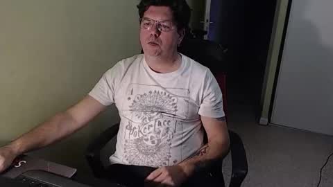 Snapshot of mistercoeur1 chatting on December 2025 08:21:02 AM mistercoeur online show from December 2025 08:21:02 AM