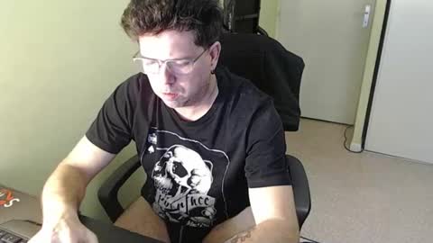 Snapshot of mistercoeur1 chatting on February 2026 05:33:01 PM mistercoeur online show from February 2026 05:33:01 PM