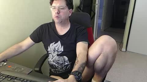 Snapshot of mistercoeur1 chatting on February 2026 03:41:02 PM mistercoeur online show from February 2026 03:41:02 PM