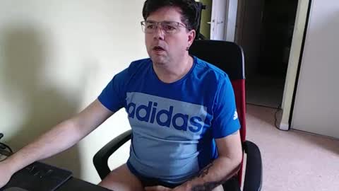 Snapshot of mistercoeur1 chatting on February 2026 04:02:01 PM mistercoeur online show from February 2026 04:02:01 PM