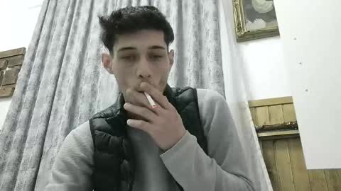 MisteriosoXragazzoX online show from November 2025 05:40:01 AM