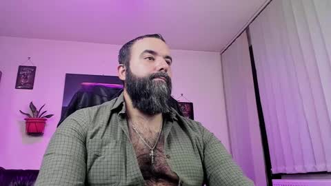 Snapshot of misterlov3r chatting on December 2024 01:28:01 AM misterlov3r online show from December 2024 01:28:01 AM