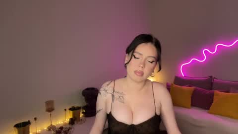 Snapshot of mistress_of_hearts chatting on May 2026 07:09:02 PM Mia online show from May 2026 07:09:02 PM