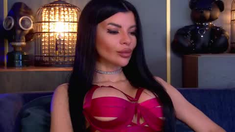 Elenia online show from February 2026 04:03:02 PM