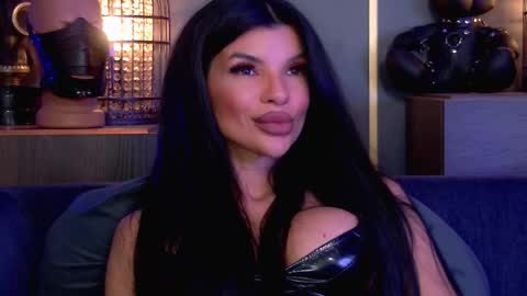 Elenia online show from March 2026 02:42:02 PM