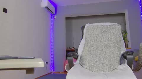 MitressEllie--Your Bratty Miss online show from November 2025 06:29:02 PM