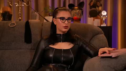 Mistress Kelly online show from October 2025 09:24:01 PM