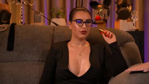 Mistress Kelly online show from November 2025 01:25:02 AM