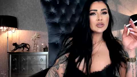 mistresskennya online show from February 2026 08:29:01 PM