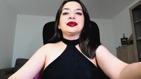 Snapshot of mistressmichelle5 chatting on July 2026 11:01:02 PM YourGoddessM online show from July 2026 11:01:02 PM