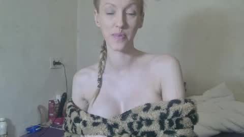 mistressmilly32 online show from February 2026 08:56:01 PM