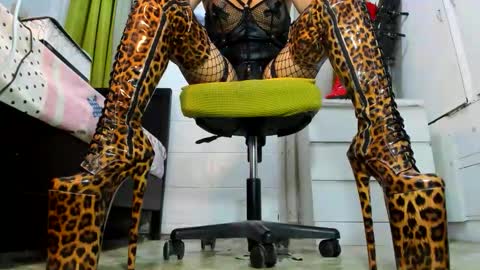 Snapshot of mistresstiffany69 chatting on June 2026 04:54:02 AM Tiffany online show from June 2026 04:54:02 AM
