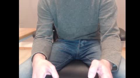 Snapshot of mitsch01 chatting on February 2025 12:33:01 PM Mitsch online show from February 2025 12:33:01 PM