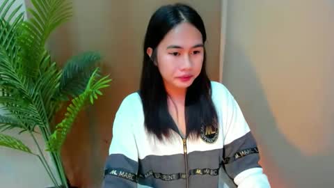 Snapshot of mitsuri_yuki chatting on October 2025 01:58:02 AM Mitsu online show from October 2025 01:58:02 AM