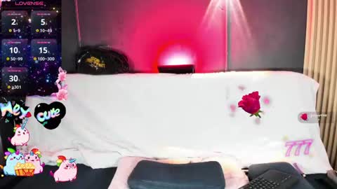 Snapshot of mix_carmilla chatting on June 2026 04:35:02 AM mix_carmilla online show from June 2026 04:35:02 AM